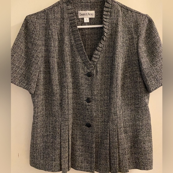 Danny & Nicole pants suit size 16P - Picture 2 of 7